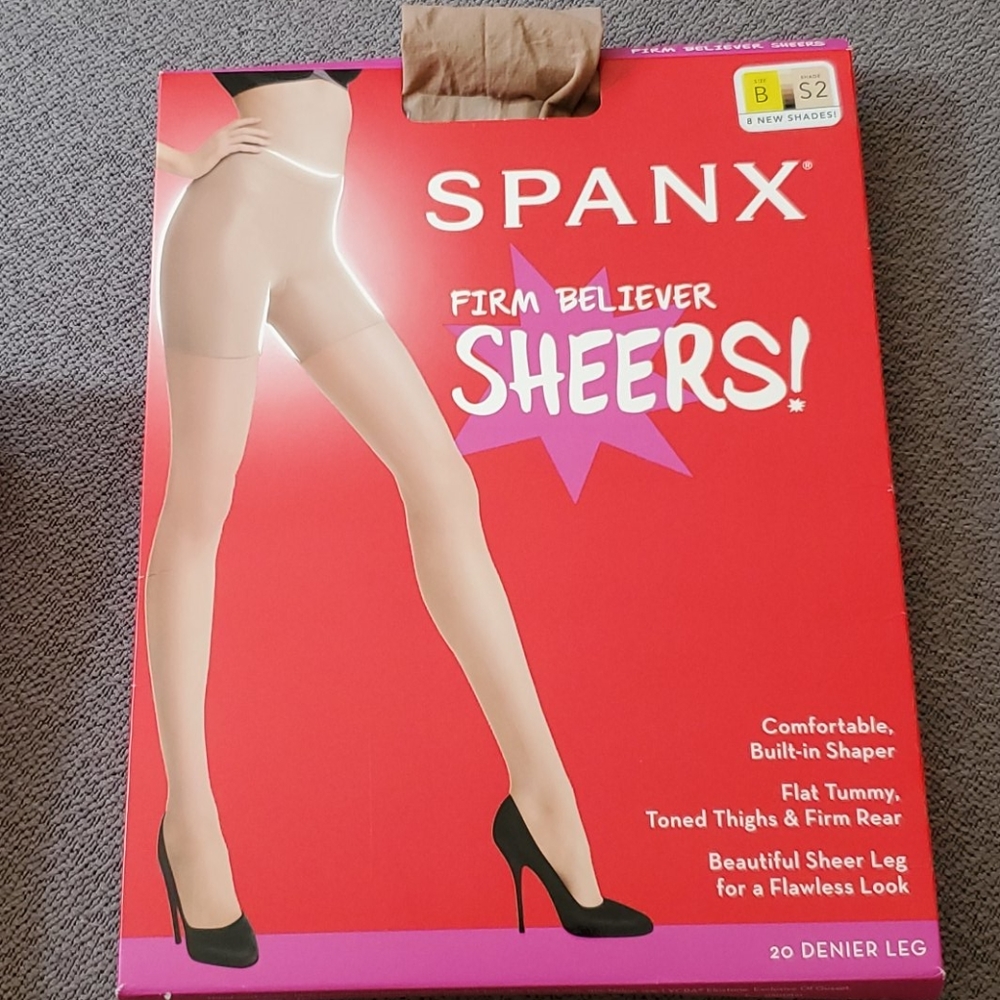 SPANX ▪︎ Comfortable Built in Shaper Pantyhose
